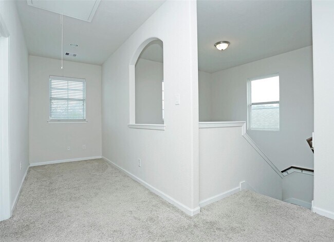Building Photo - 13823 Leabrandon Ln