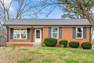 Building Photo - Renovated 3 Bedroom Pet Friendly Home For Rent!