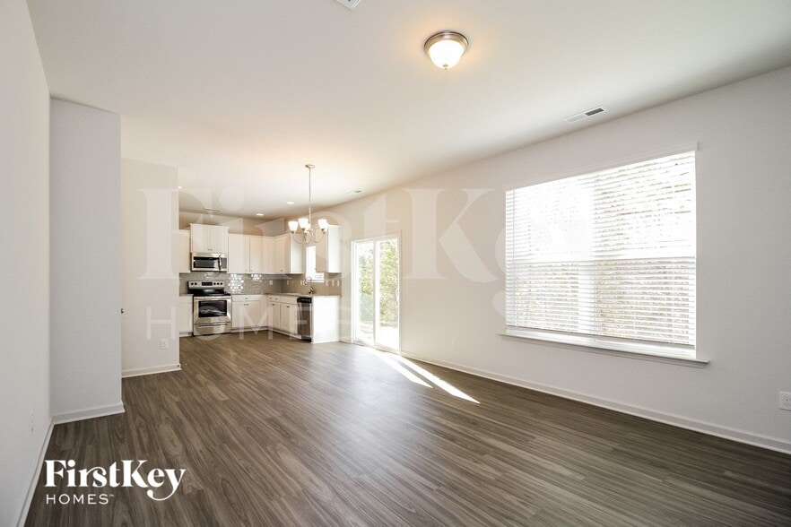 Building Photo - 6410 Beaver Pond Ct