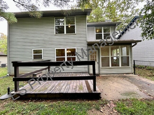 Building Photo - Wonderful 3 Bedroom 2.5 Bathroom Two Story...
