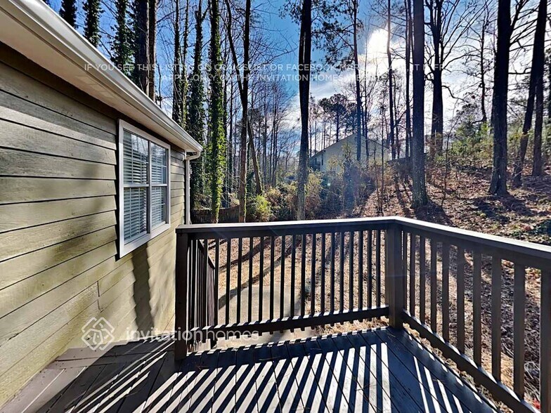 Building Photo - 1706 Live Oak Dr NW