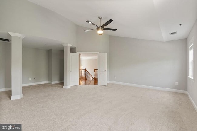 Building Photo - 15436 Symondsbury Way