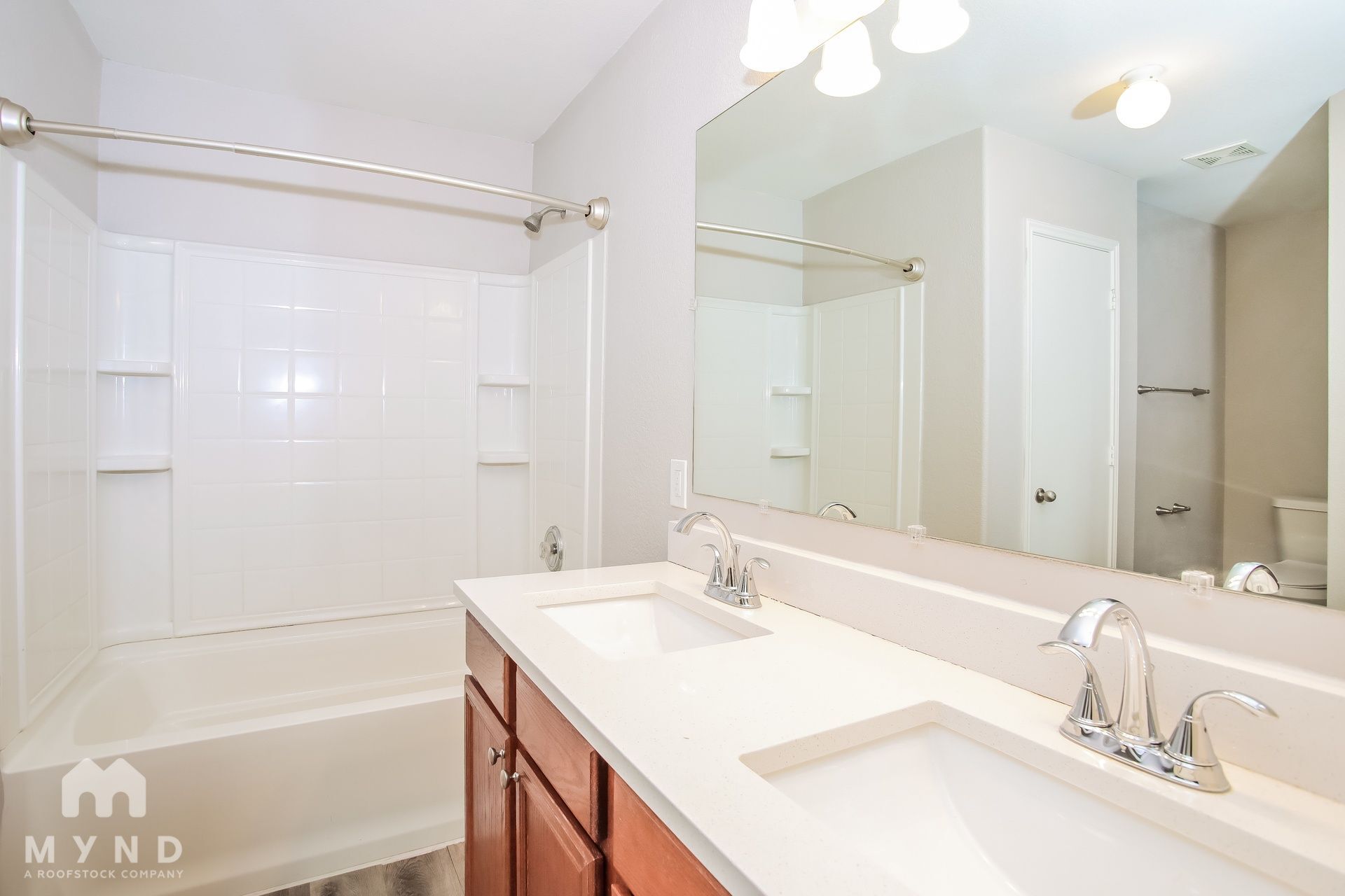 Building Photo - 4613 Redbud Dr