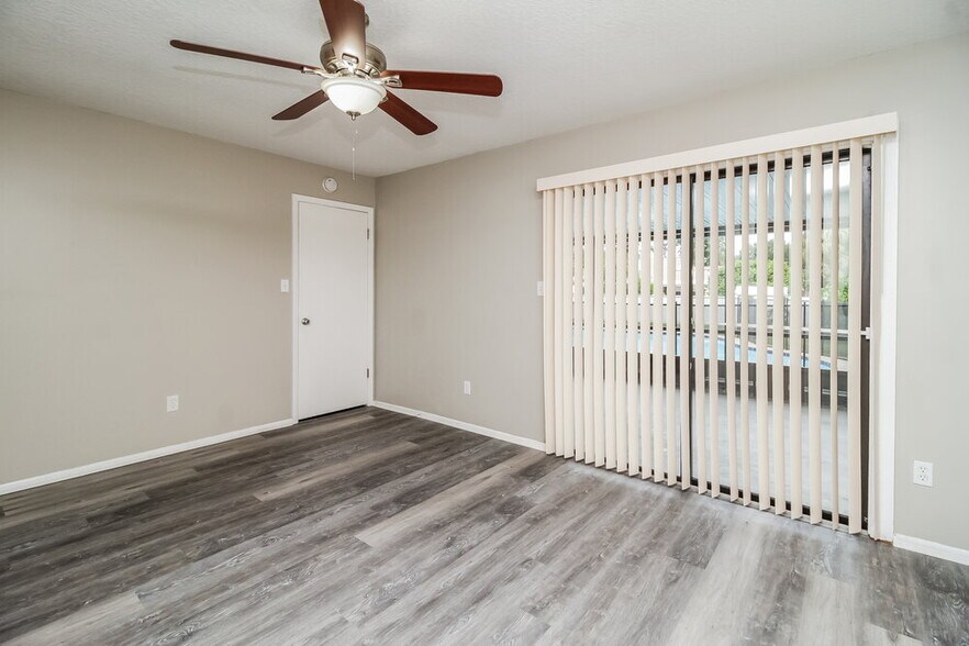 Building Photo - 235 S Shadow Bay Dr