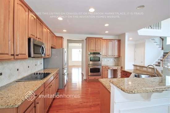 Building Photo - 1000 Woodkirk Ln