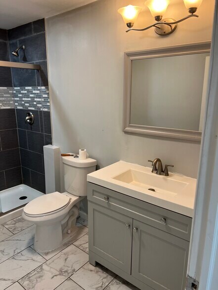 Building Photo - 6 Candice Ct