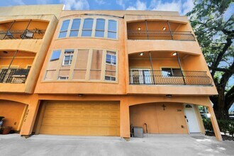 Building Photo - 3014 Chenevert St
