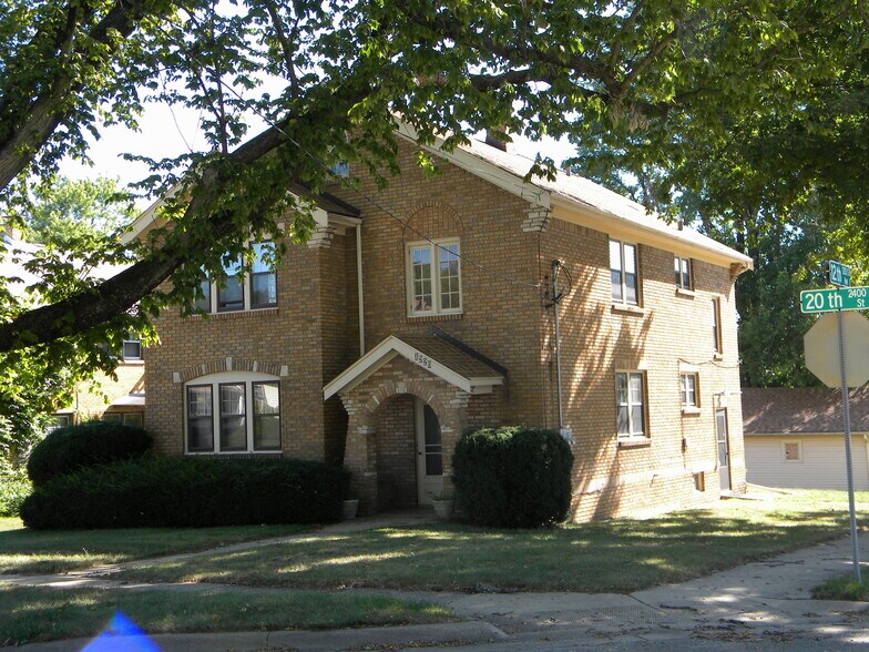 1220 20th Street Rockford, Il Upper - 1220 20th St