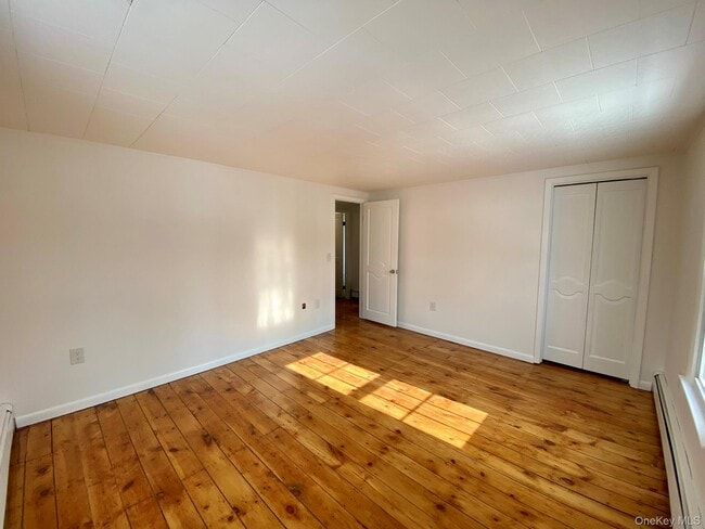 Building Photo - 42 Amity Rd