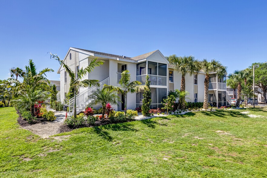 Building Photo - Coral Palms Apartments