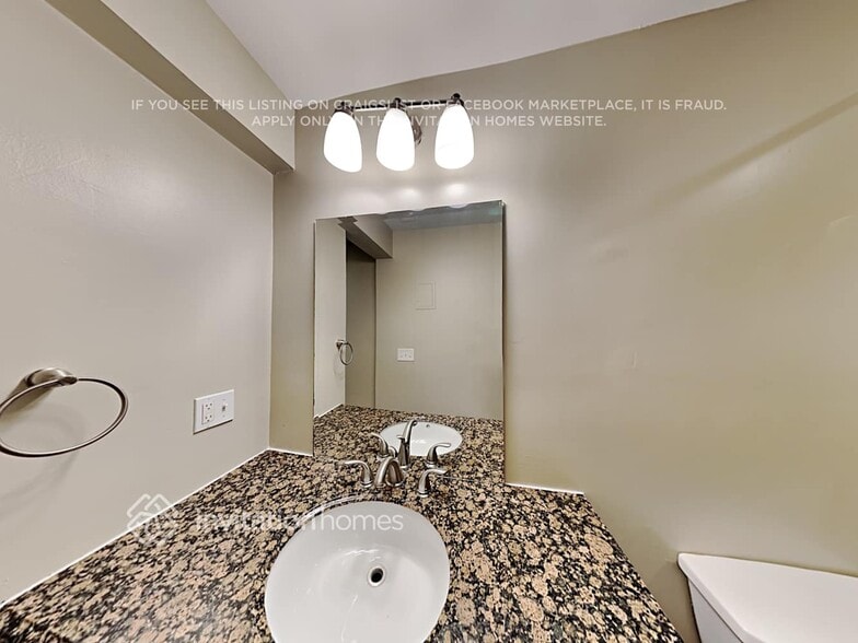 Building Photo - 415 Oakwind Dr