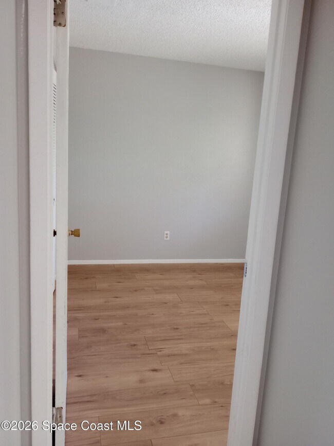 Building Photo - 2190 Knox McRae Dr