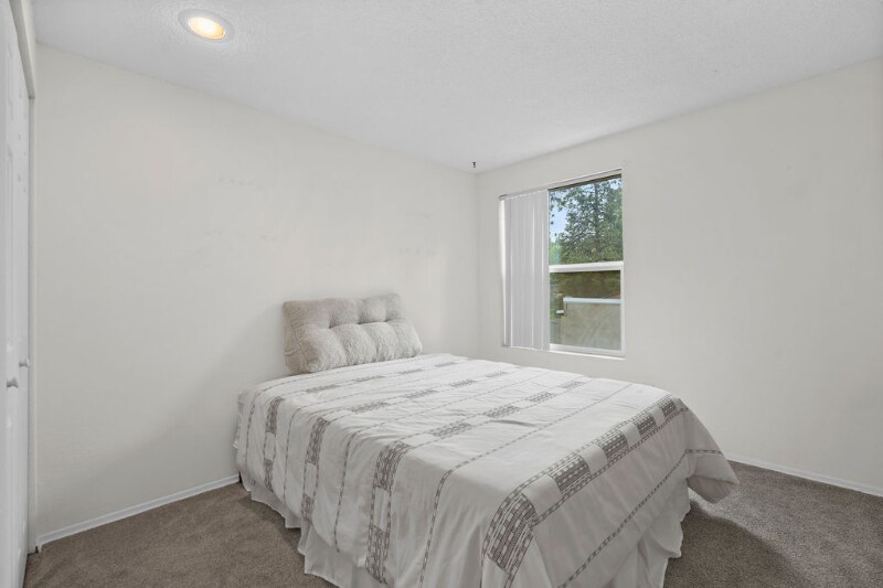 Building Photo - 844 W Cliff Dr