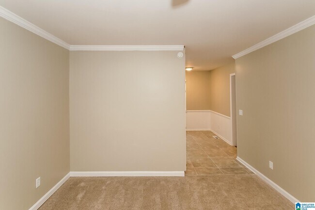 Building Photo - 1316 Falcon Dr