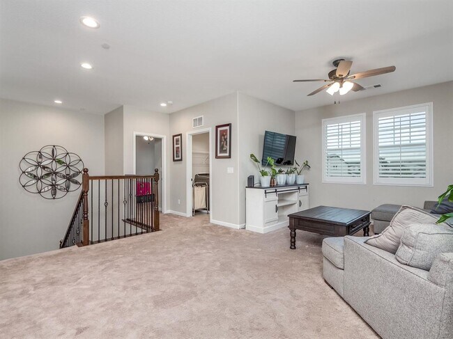 Building Photo - Newly Built 5 Bedroom Home Near Clovis East