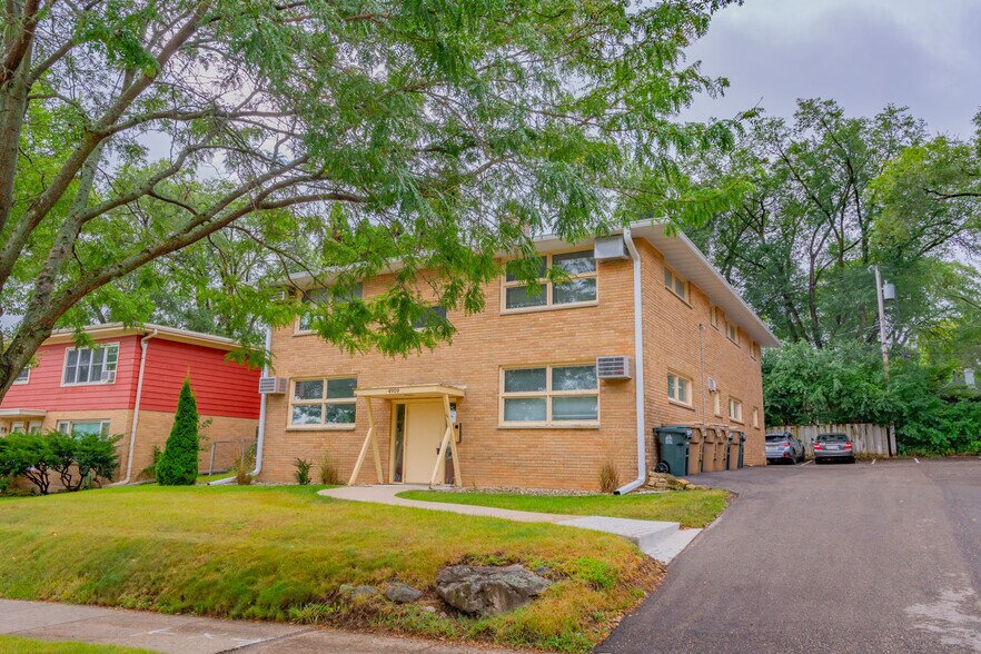 Building Photo - 4909 Ascot Ln