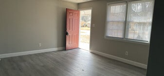 Building Photo - 522 Williams St