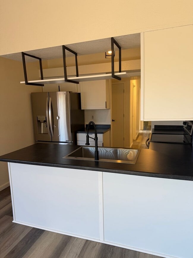 Building Photo - Updated 2 Bedroom 2 Bath with Office Near Fort Huachuca