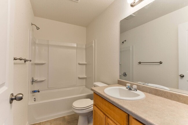 Building Photo - 476 Havenbrook Dr