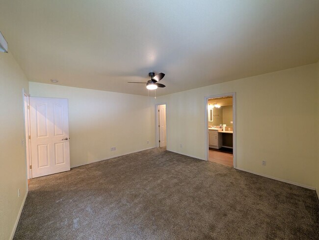 Building Photo - 224 Capitan Cir