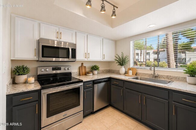 Building Photo - 6885 E Cochise Rd