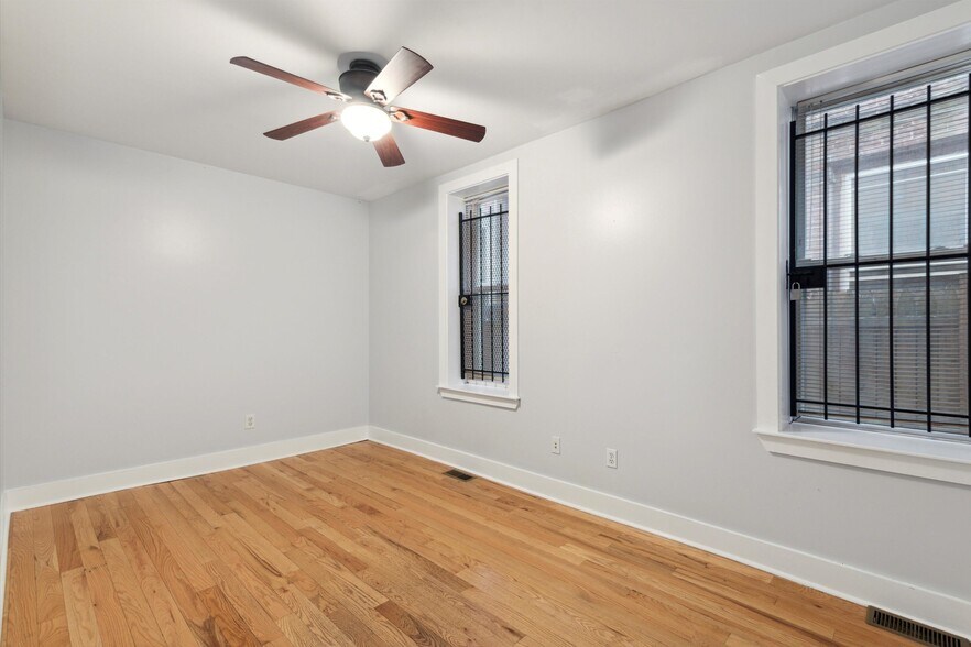 Building Photo - 1703 W Montgomery Ave