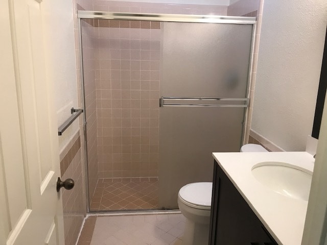 Shower over Tub - 417 Cabrillo St