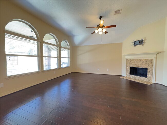Building Photo - 179 Hearthshire Cir