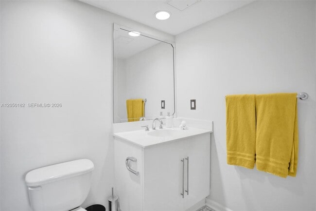 Building Photo - 3000 S Ocean Dr