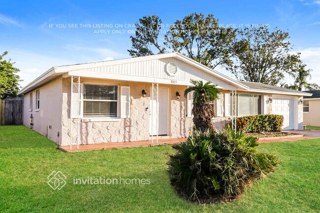 Building Photo - 3309 Seffner Dr