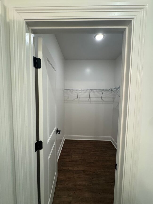 Building Photo - 3 bed 3.5 bath house in South Grove!