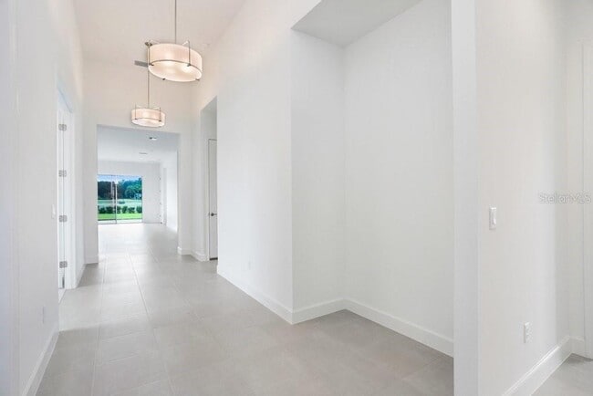 Building Photo - 32479 Neroli St