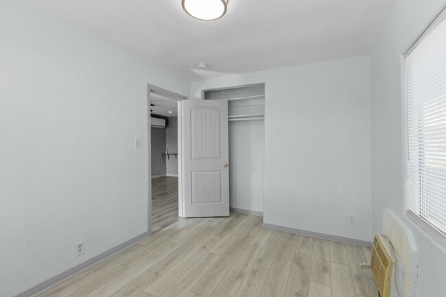 Building Photo - Charming Single-Family Home with Backyard Parking in Pacoima