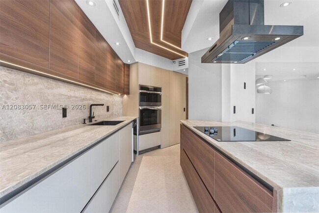Building Photo - 3610 Yacht Club Dr