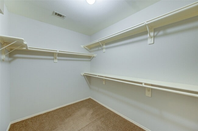 Building Photo - 19814 Lindenfield Pl