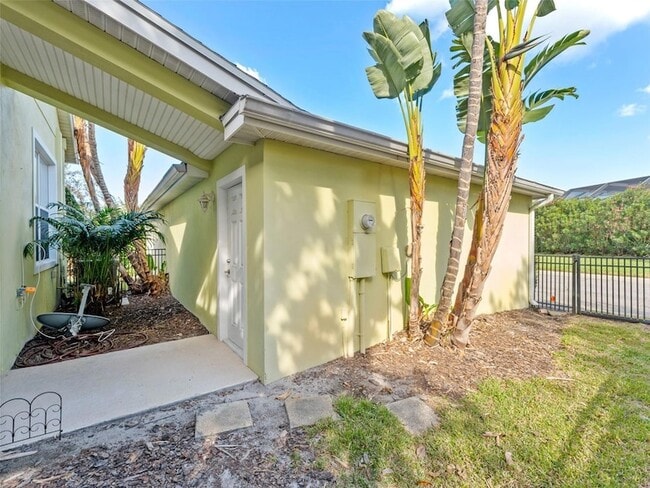 Building Photo - 6222 Hadley Commons Dr