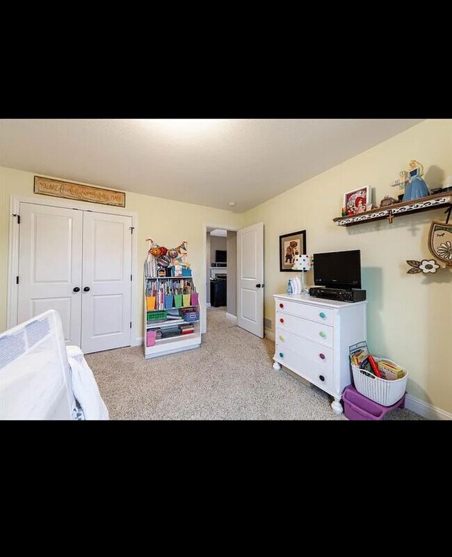 Building Photo - 5610 Abercorn Dr