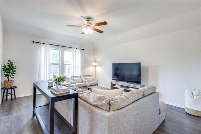 Building Photo - 2817 Pioneer Dr