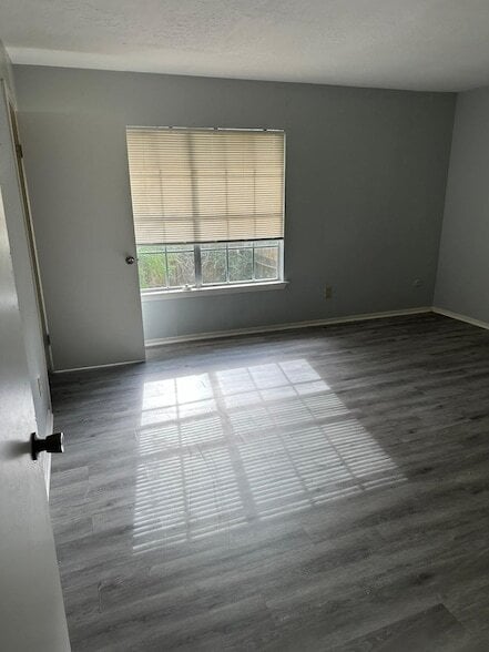 Building Photo - 16523 Lonesome Quail Dr