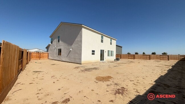 Building Photo - Lovely Home Near Frontier Highschool!