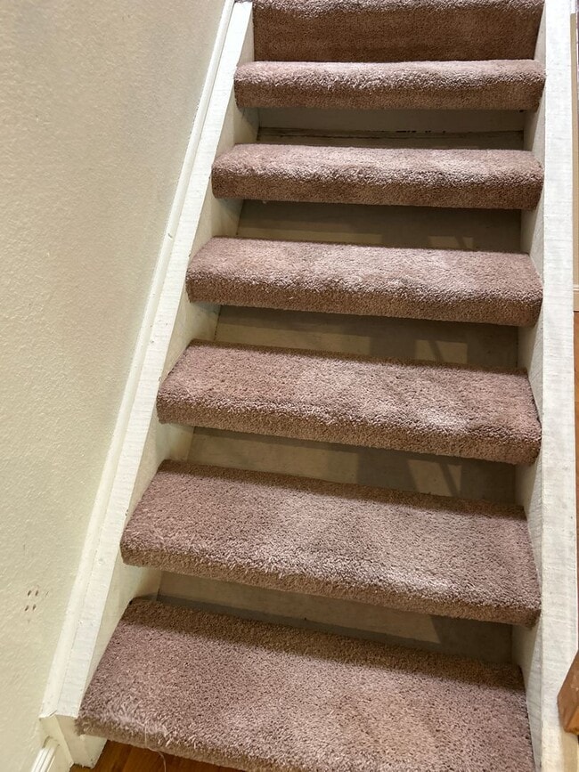 Building Photo - Desirable 3 bedroom 2 bath condo