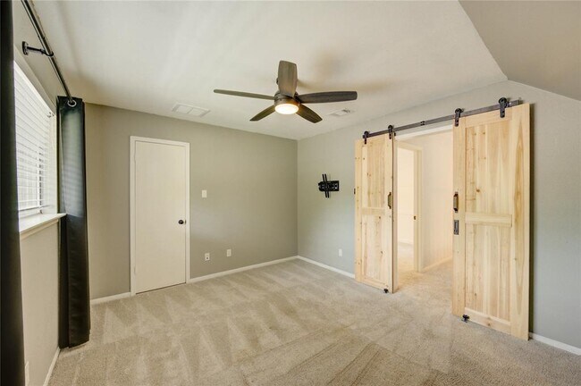 Building Photo - 1802 Cobblestone Ct