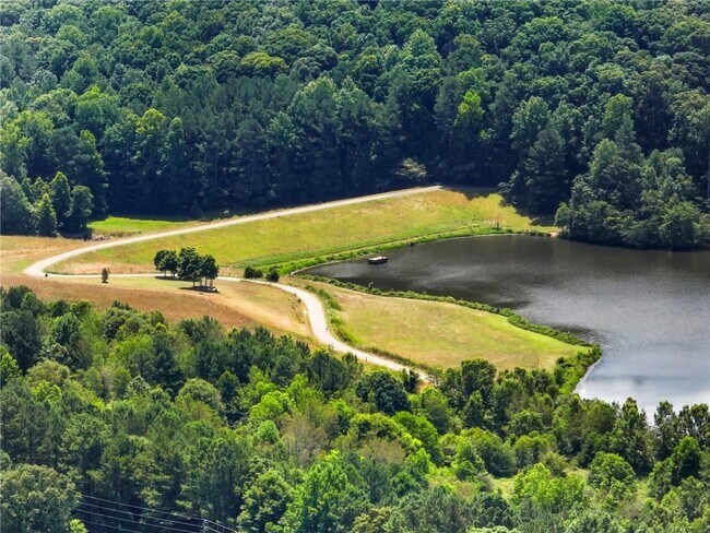 Building Photo - 3965 Hamilton View Way NE