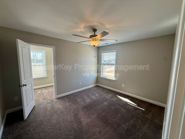 Building Photo - 75 N Clearbrook Ct