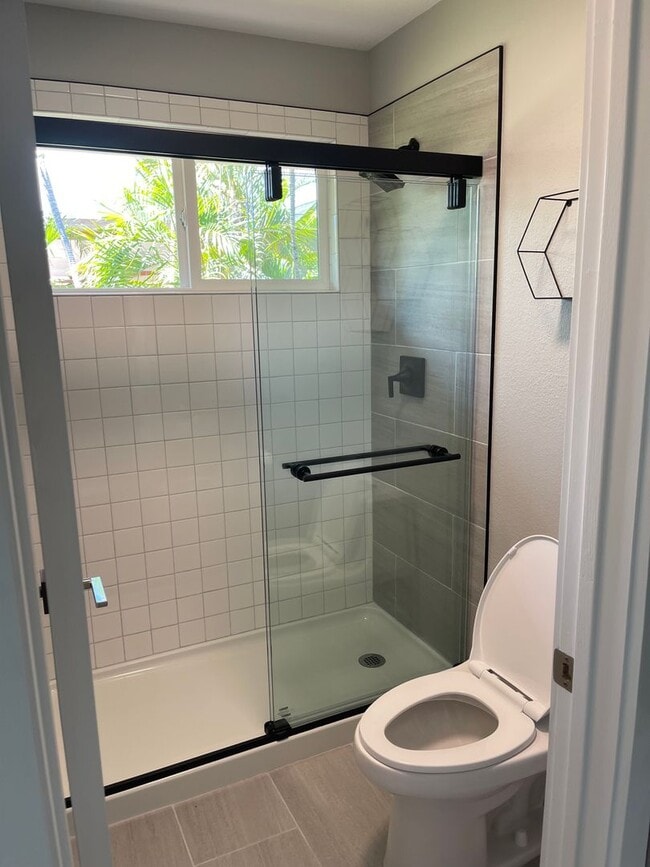 Building Photo - 2745 Puu Hoolai St