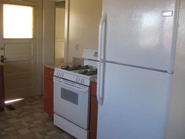 Building Photo - Temp 174