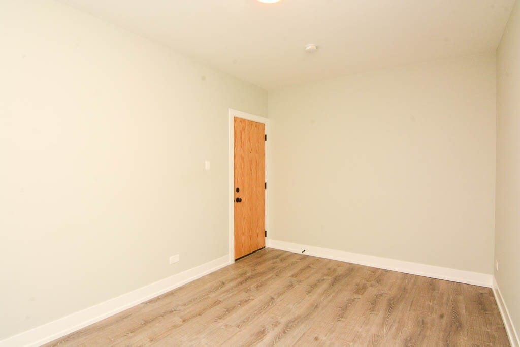 Building Photo - 436 W Belden