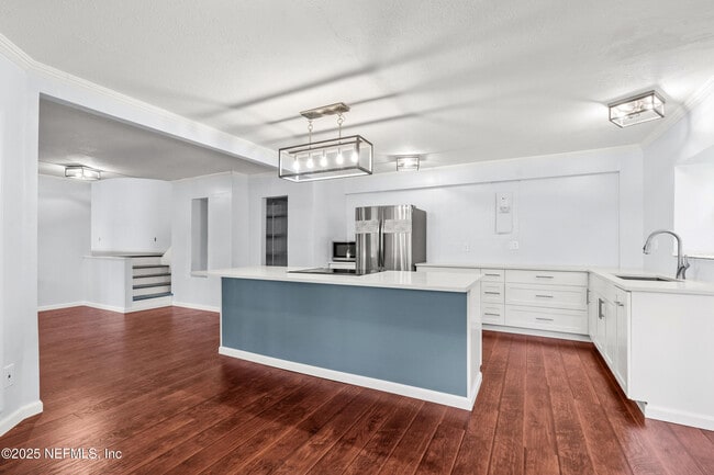Building Photo - 764 Hazelwood Ct