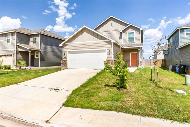 Building Photo - 2521 Ayers Dr