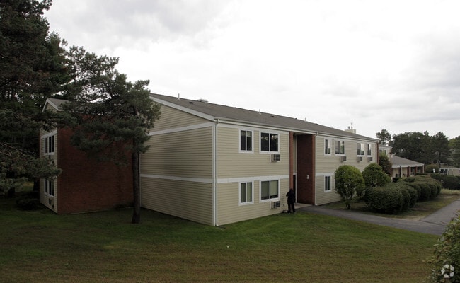 Building Photo - Metcalf Courts II